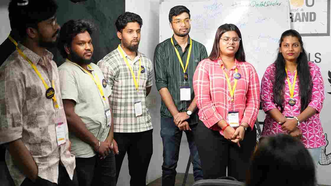 Digital Scholar College Images photo 7